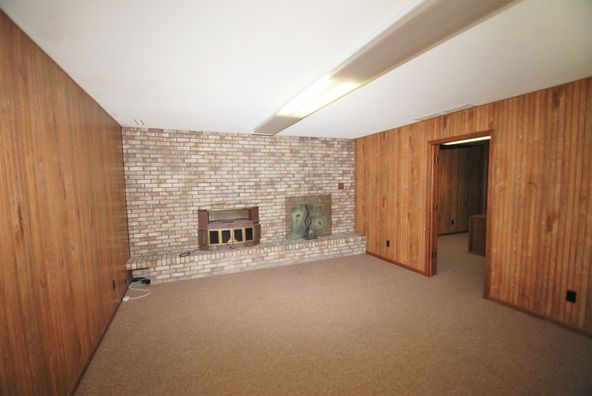 864 West St, Watertown, WI 53094